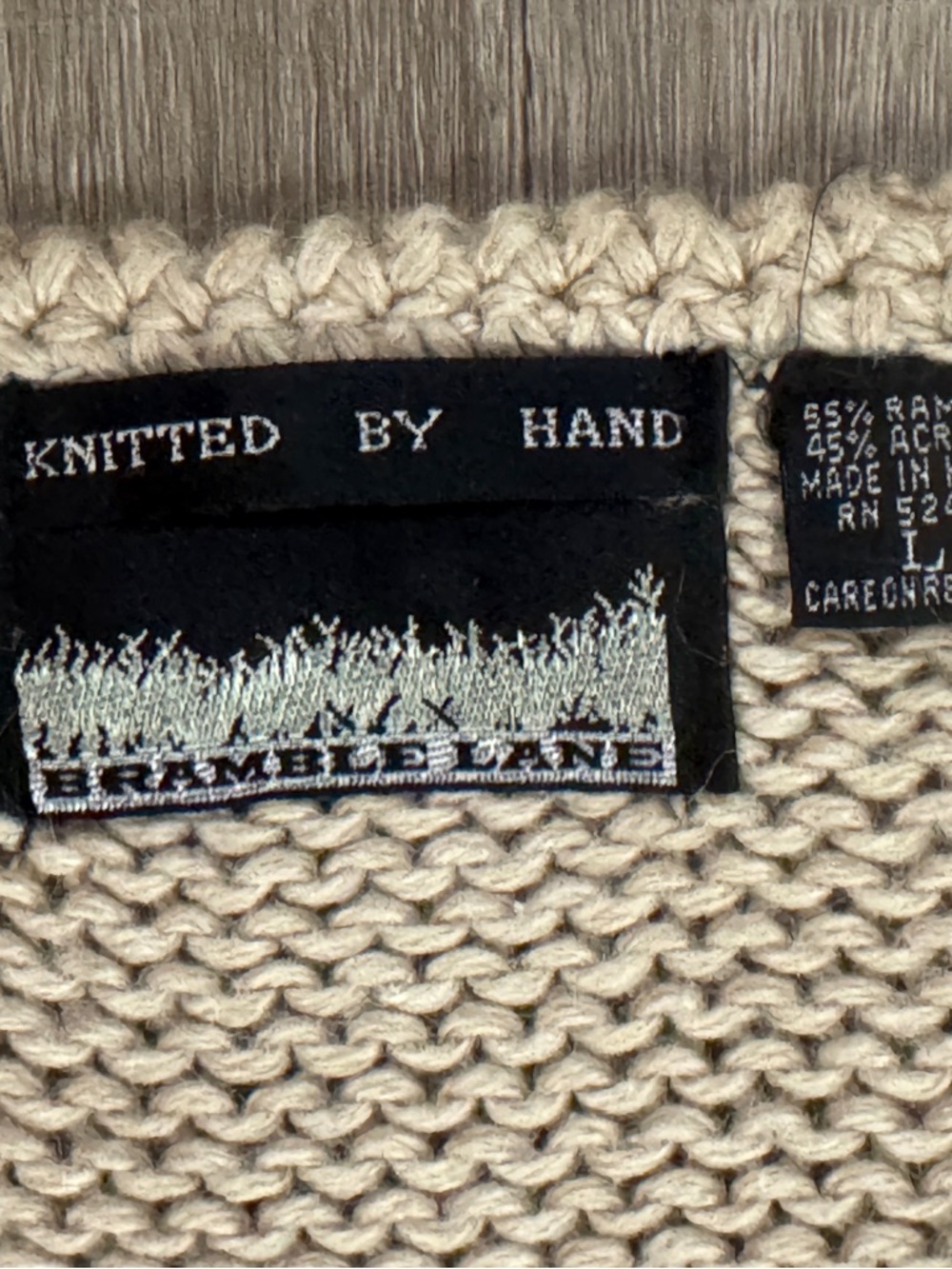 Vintage Hand-Knitted Womens’ Wool blend Crewneck Sleeveless Sweater Vest - Picture 2 of 8